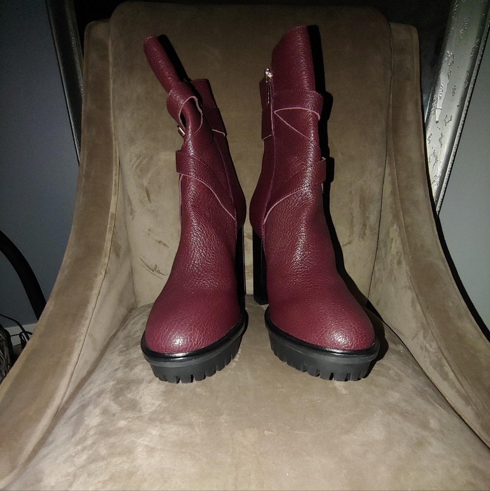 NWOT/B Vince Camuto Elisen Platform Leather Bootie